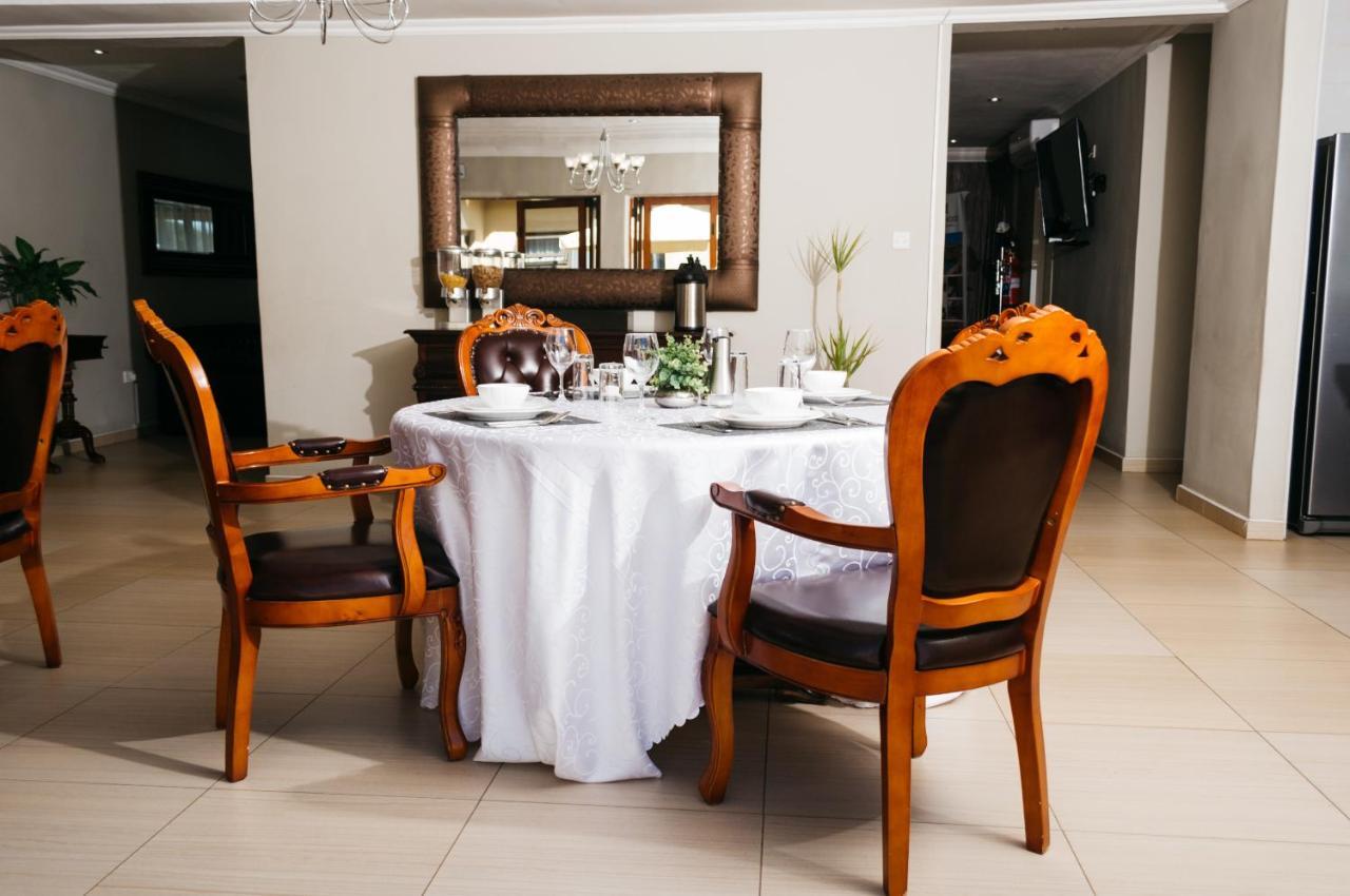 Peaconwood Boutique Villa Palapye Buitenkant foto