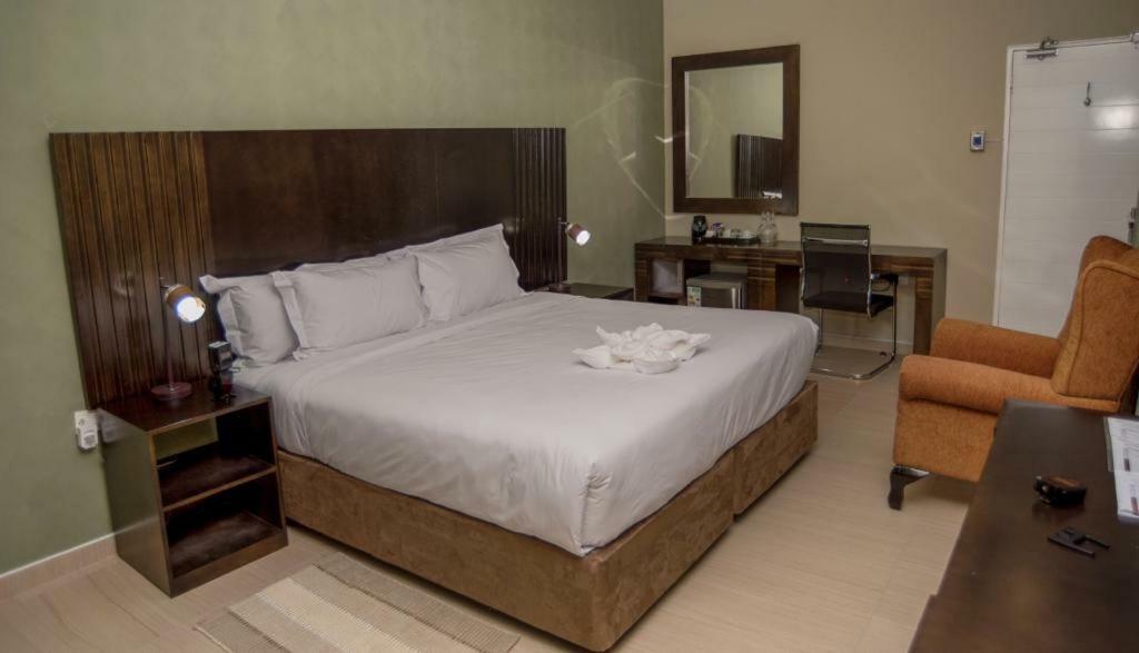 Peaconwood Boutique Villa Palapye Buitenkant foto
